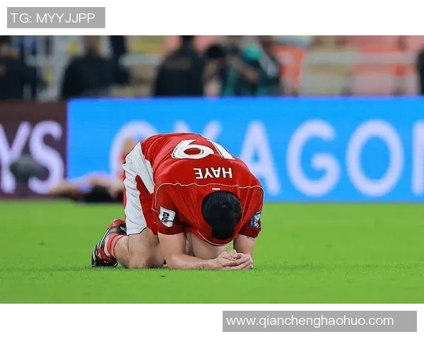 足球球星悲伤瞬间集锦：从胜利到失落，他们的泪水与坚持